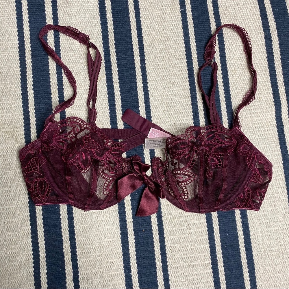 Victoria Secret Balconet Bra Size 34B
